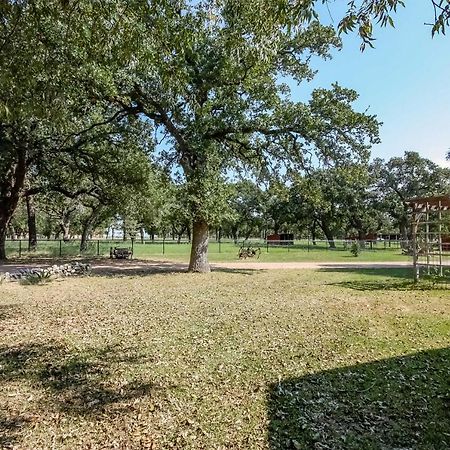 Villa Ark Bunkhouse Fredericksburg Hideaway With Hot Tub Exterior foto