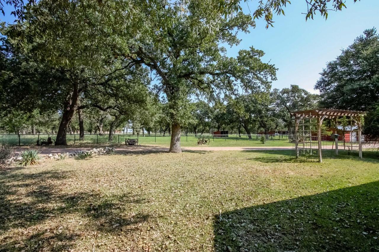 Villa Ark Bunkhouse Fredericksburg Hideaway With Hot Tub Exterior foto